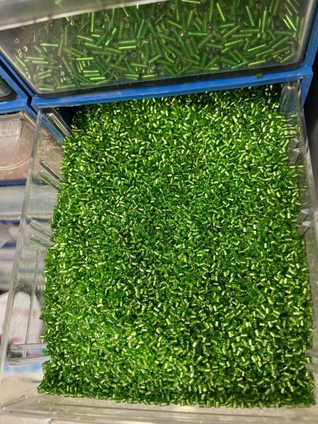 اخضر